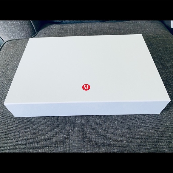 LULULEMON Silver & White Large Gift Box NEW ♡ - Picture 7 of 7